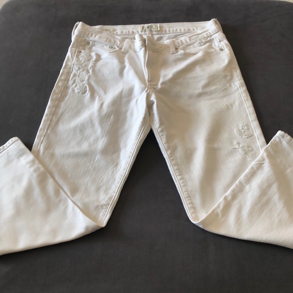 LUCKY BRAND WHITE EMBROIDERY JEANS